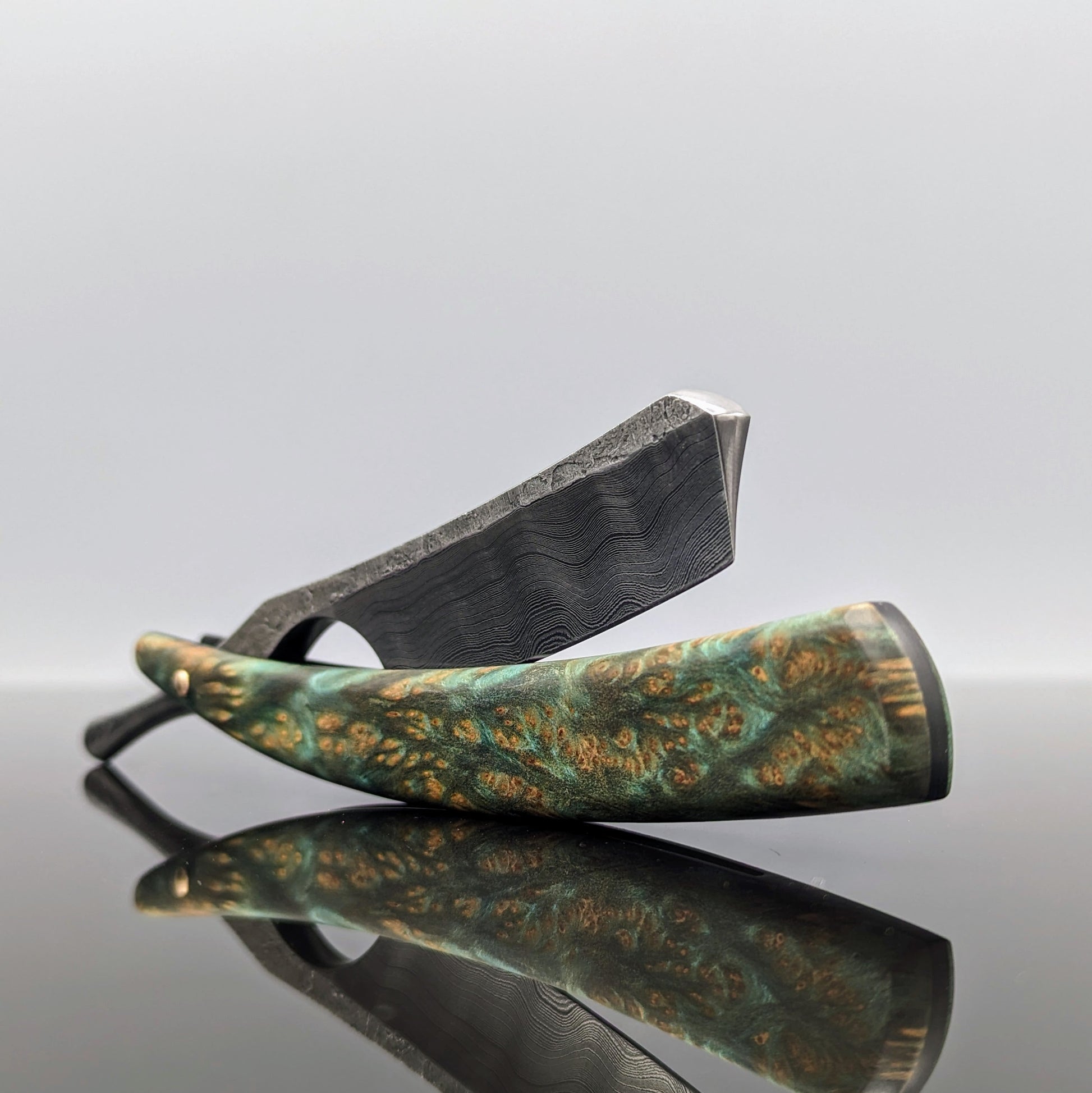 6/8 Damascus Straight Razor | Handmade shaving products - KWB Knives